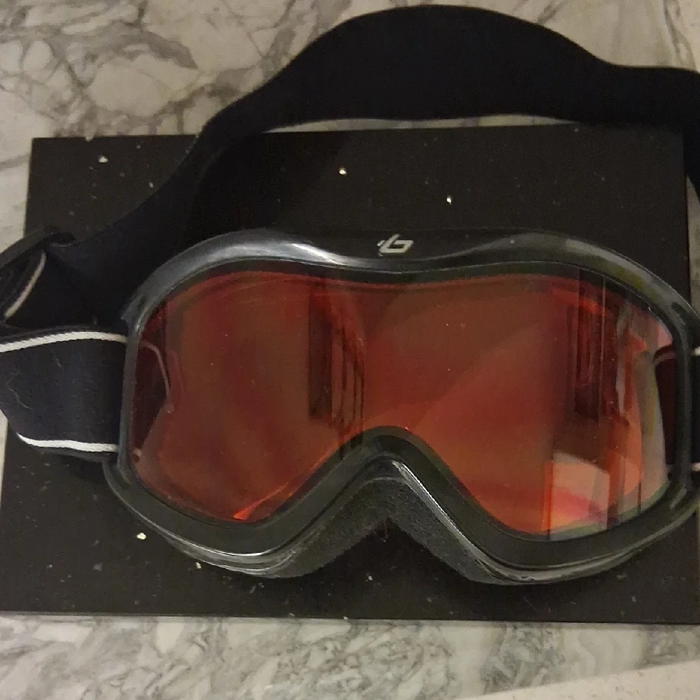 Black and Red Snow Goggles